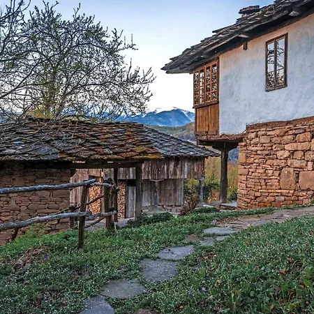Incredible Getaway With Indoor And Outdoor Fireplaces In Selishte, Bulgaria Tatil Evi Selishte (Gabrovo)