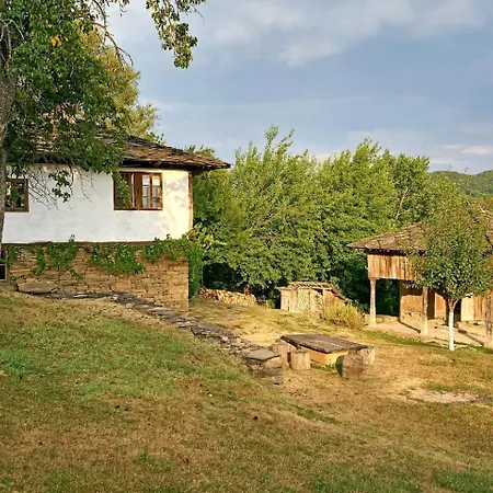 Incredible Getaway With Indoor And Outdoor Fireplaces In Selishte, Bulgaria Selishte (Gabrovo)