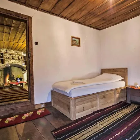 Incredible Getaway With Indoor And Outdoor Fireplaces In Selishte, Bulgaria Selishte (Gabrovo)