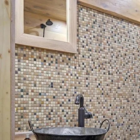 Tatil Evi Incredible Getaway With Indoor And Outdoor Fireplaces In Selishte, Bulgaria